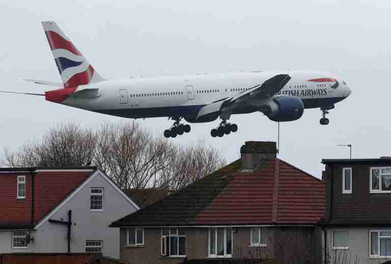 Heathrow Airport extension-plan faces hurdles