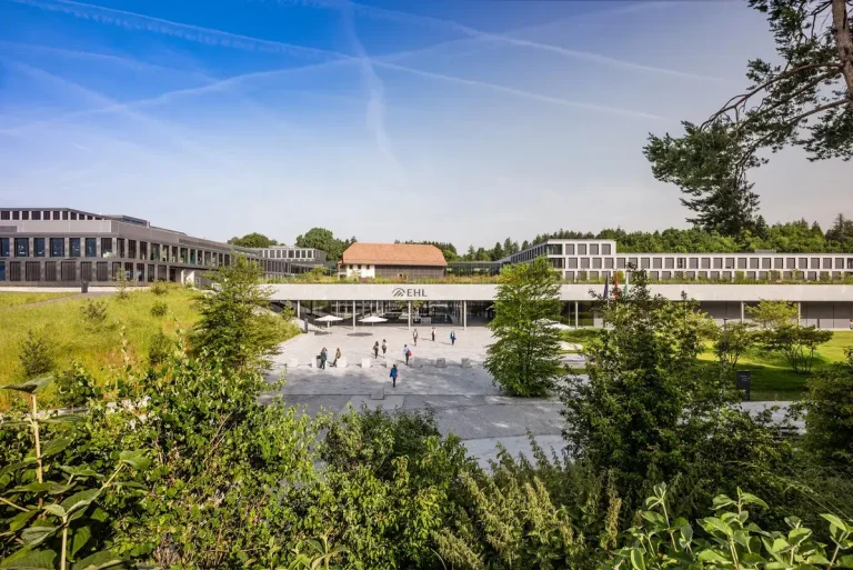 Swiss hospitality school courts local students