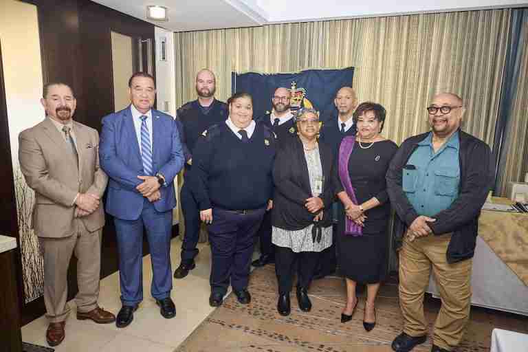 Minister honours long-serving customs officers