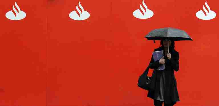 Santander UK to axe a fifth of branches, around 750 jobs at risk