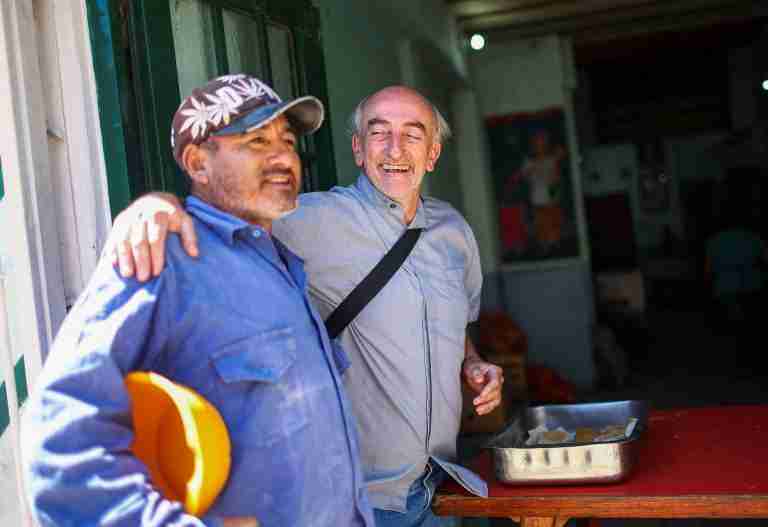 In Buenos Aires’ poor neighborhoods, residents recall beers and chats with Pope Francis