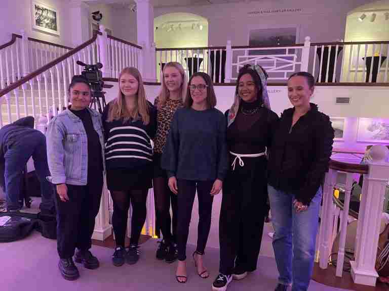 ‘She Sings’ acoustic set for IWD at Bermuda National Gallery