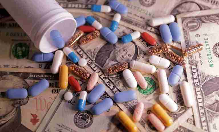 Pharma industry lobbies Trump for phased tariffs, sources say