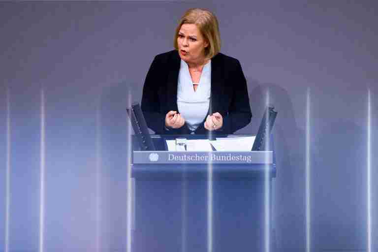 Germany’s outgoing government claims success over irregular immigration