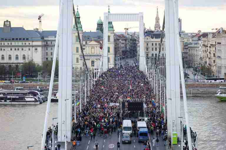 Hungary plans legislation preventing blockade of bridges during protests, Orban says
