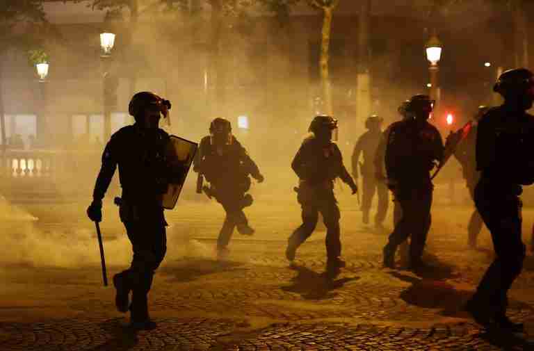 (VIDEO) Two dead and 500 arrested in France during PSG win celebrations