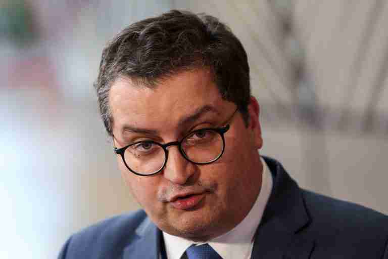Portugal has no favourite among 3 airlines interested in airline TAP, says minister