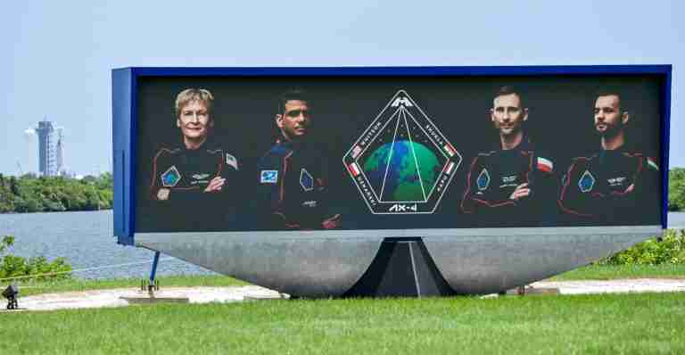 Astronauts from India, Poland, Hungary return with NASA veteran from space station
