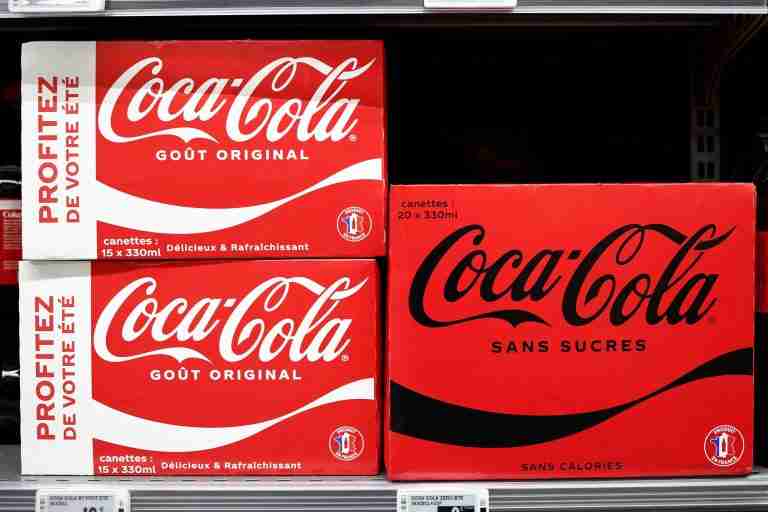 Coca-Cola to roll out US cane-sugar Coke; zero-calorie drinks, higher prices drive beat