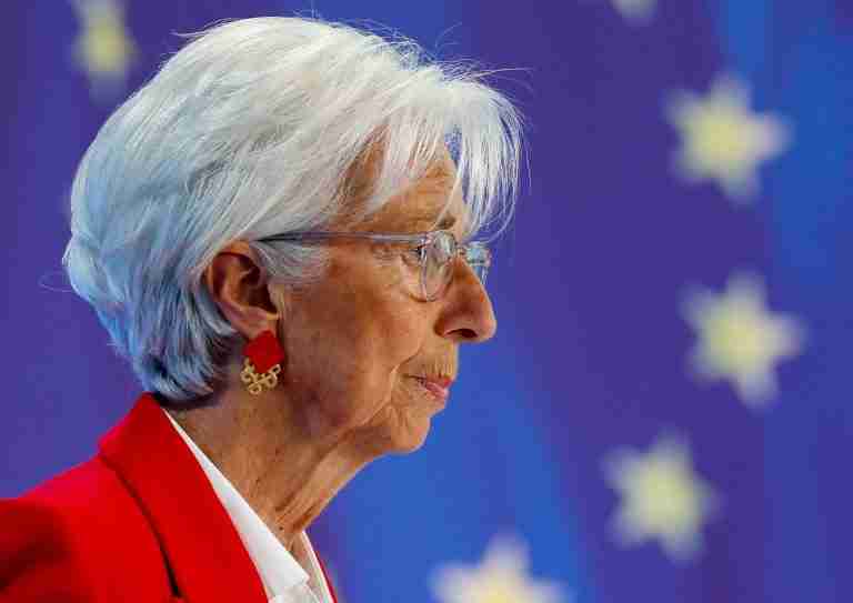 ECB keeps rates steady as it awaits clarity over trade