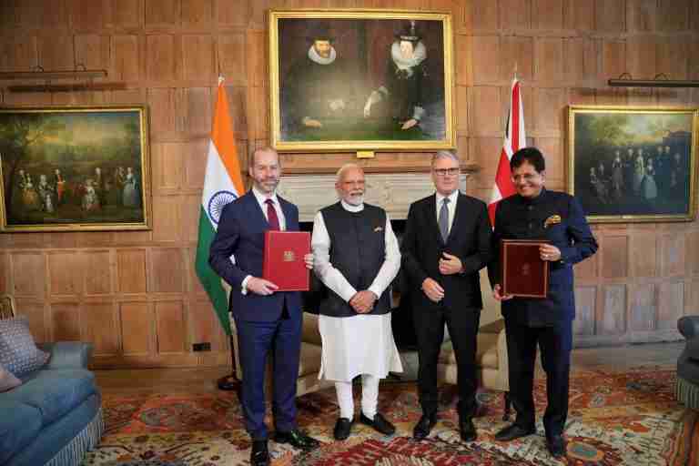 Britain and India sign free trade pact during Modi visit