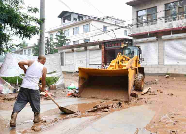Rain in northern China kills 2, forces thousands to relocate