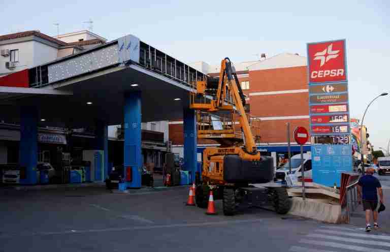 Spanish oil company Moeve’s profit falls on blackout impact