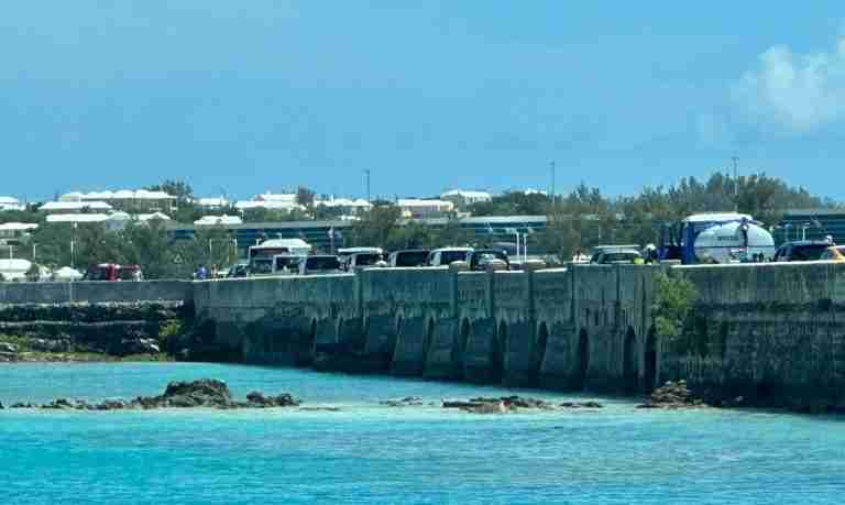 Multi-vehicle crash on the Causeway