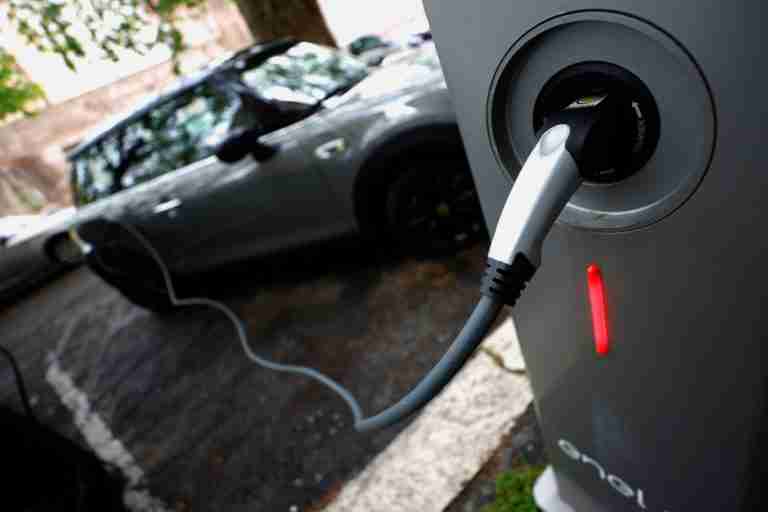 Italy approves nearly $700 million in new subsidies for EVs