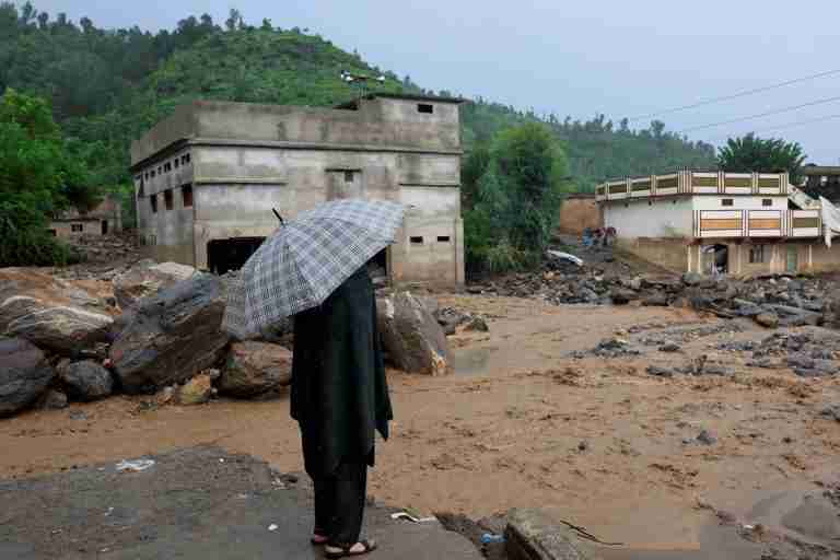 Pakistan resumes rescue operations in flood-hit areas; death toll over 300