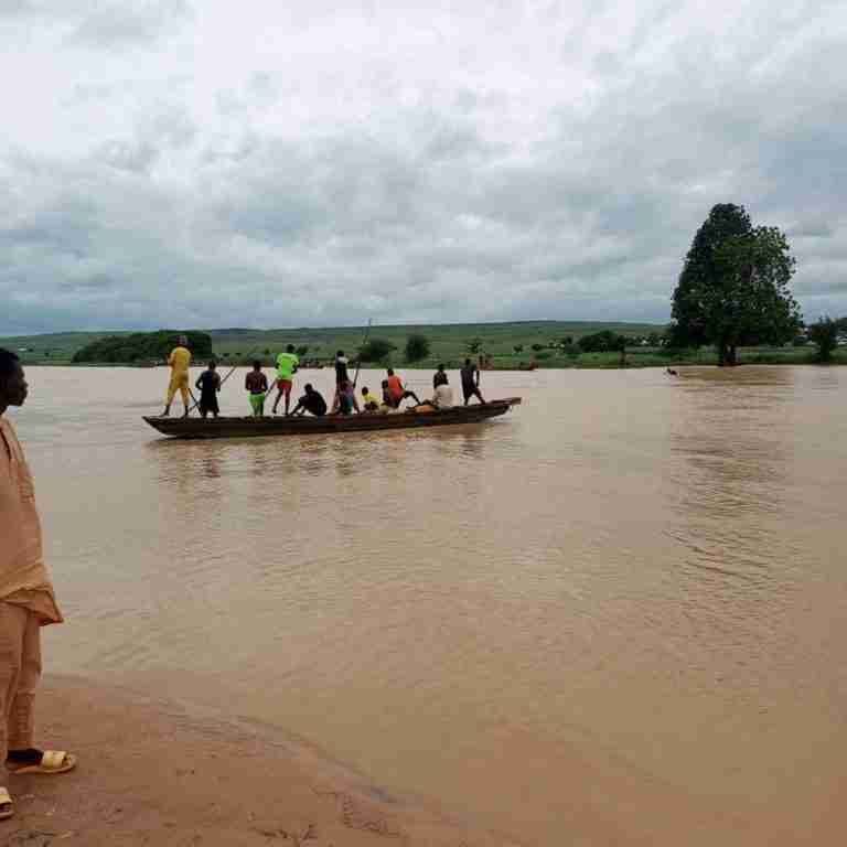 At least 25 rescued after boat capsizes in Nigeria, dozens presumed dead