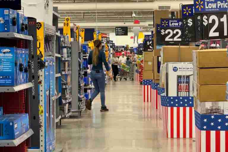 Walmart hikes annual forecast as low price focus draws shoppers