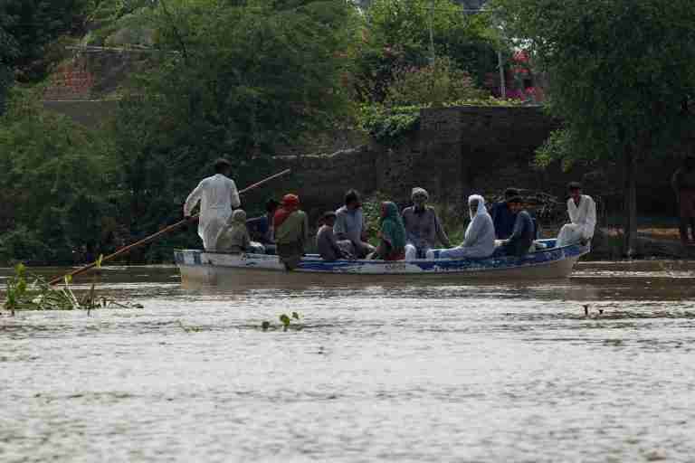 Pakistan evacuates 150,000 people after flood warning from rival India