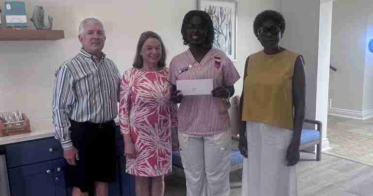 Candy Stripers awarded scholarships 