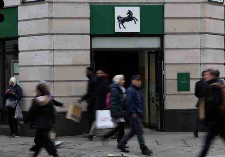 UK’s Lloyds to put thousands of staff at risk of dismissal