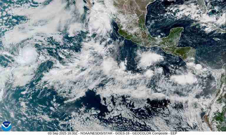 Hurricane Lorena threatens Mexico’s key tourist region of Baja California