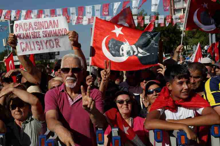 Turkey court delays ruling on opposition leader amid political crisis