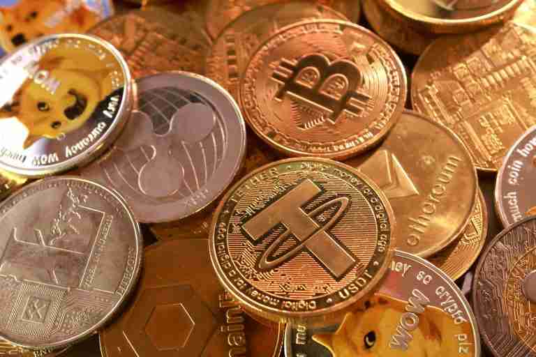 Exclusive-France threatens to block crypto licence ‘passporting’ in EU regulatory fight