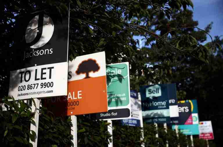 UK house prices rise 2.8% in 12 months to July