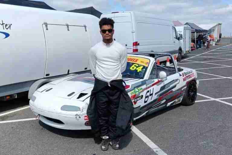 Bermudian driver Dyer continues comeback at Croft 