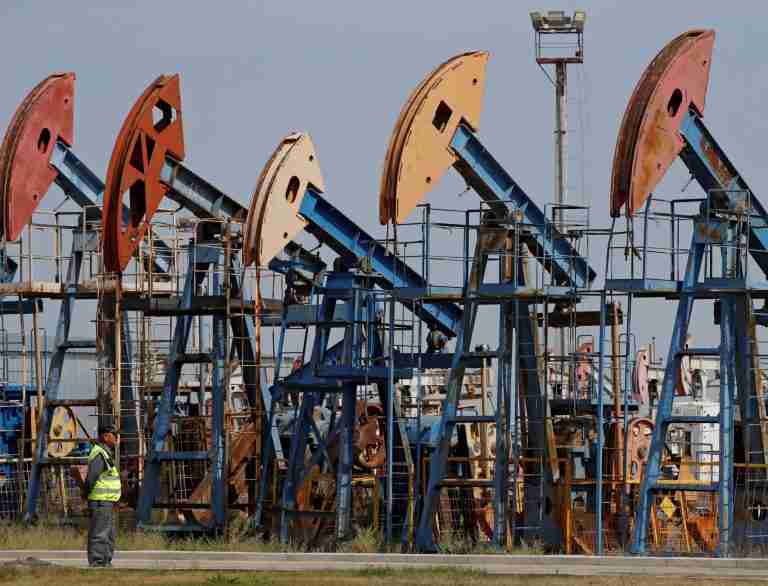 Oil prices steady as traders weigh supply risks