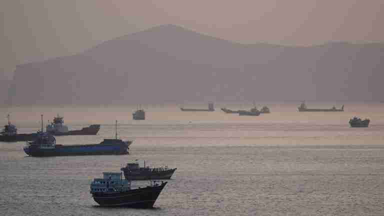 Two missiles hit US warship trying to enter Strait of Hormuz, Iranian news agency says