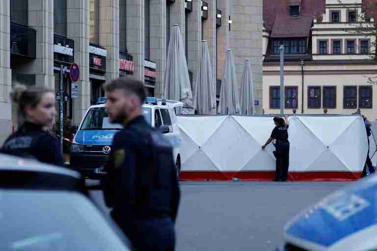 Two killed, multiple injuries after car hits bystanders in Leipzig