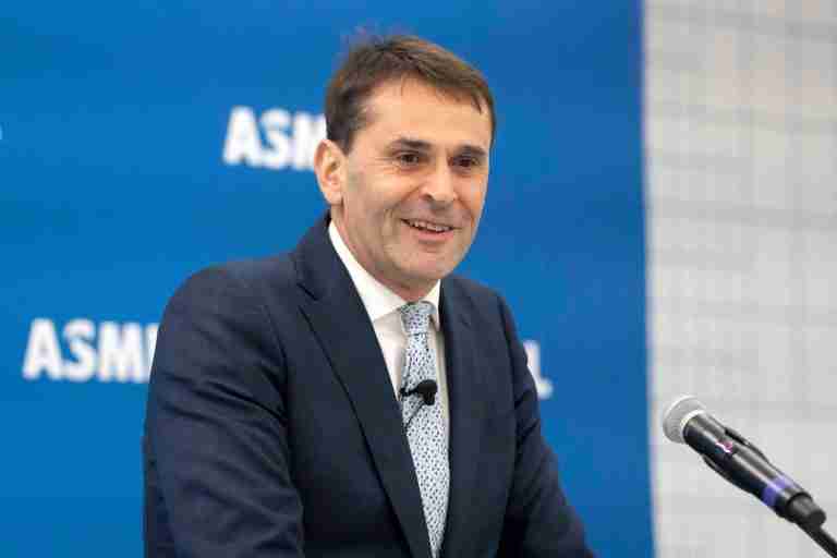 Top European tech CEOs call for easier AI rules