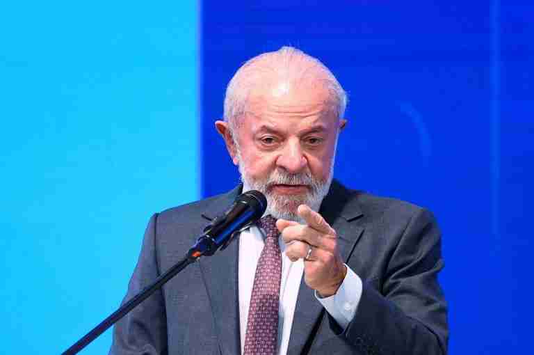 Brazil’s Lula visits Trump in Washington seeking to avert new US trade tariffs