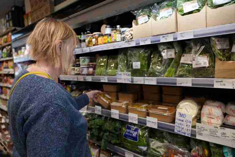 UK finance ministry presses supermarkets to cap food prices, sources say