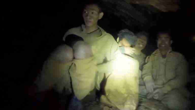 Rescuers in Laos say more oxygen needed to save 7 divers trapped in cave