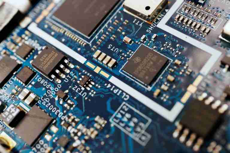 Europe to incentivise governments to buy made-in-EU chips by startups, document shows