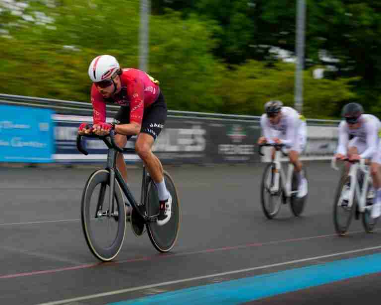 Cyclist White runner-up in U.K. event