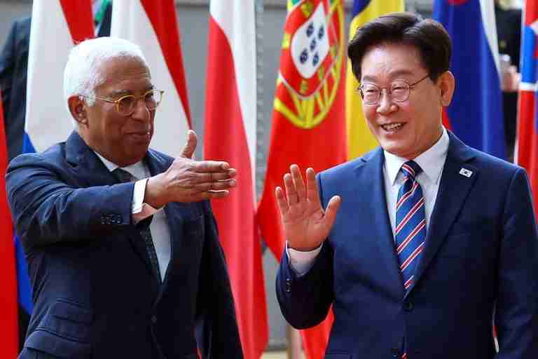 EU and South Korea deepen ties with digital pact to bolster trade