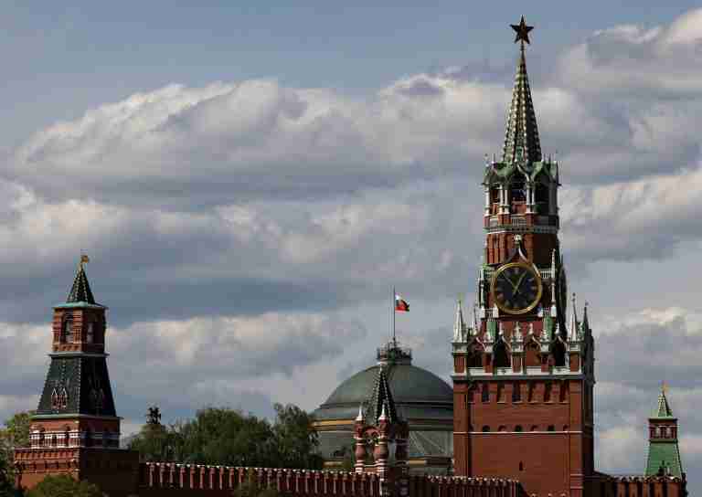 Kremlin shrugs off planned new EU sanctions on Russian banks