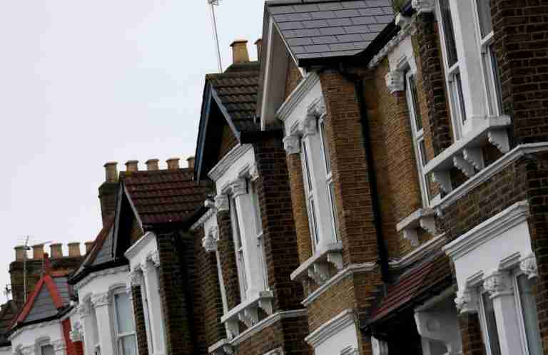 UK house prices rose by 3.8% in year to April, ONS says