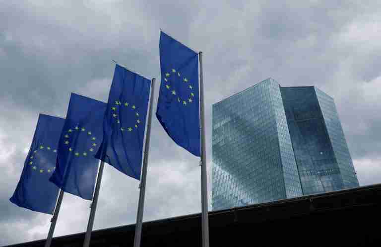 ECB wage tracker shows muted pay pressure despite war inflation