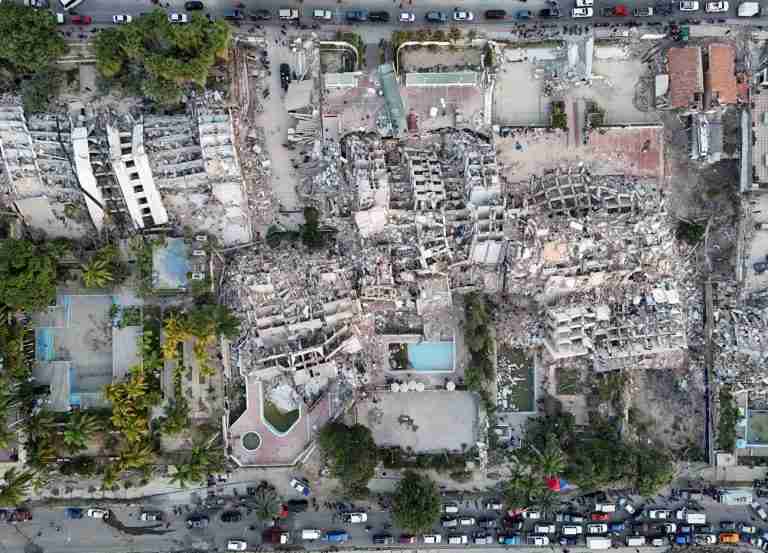 Venezuela quake death toll nears 1,500 as rescue work goes on