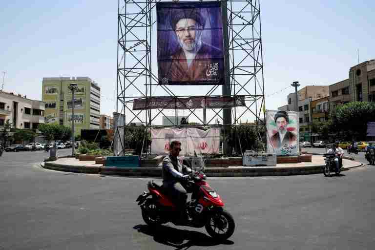 Mediators set up de-escalation channels ahead of US-Iran talks, source says