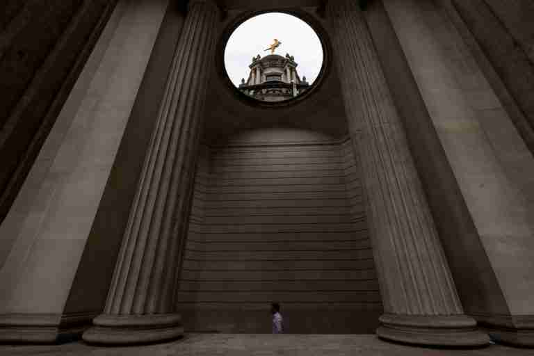 Bank of England sees growing risks to financial stability from AI