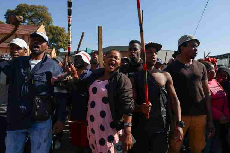 South African protesters go door-to-door forcing immigrants from their homes
