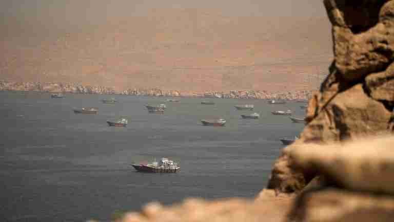 Oil eases as traders weigh US-Iran conflict risks