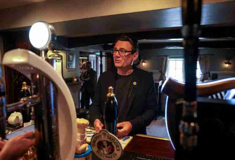 Britain’s new prime minister hands pubs business rates cut