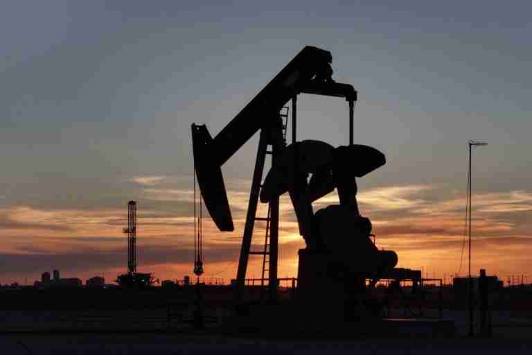 Oil prices fall 5% to two-week low on hopes for US-Iran conflict easing